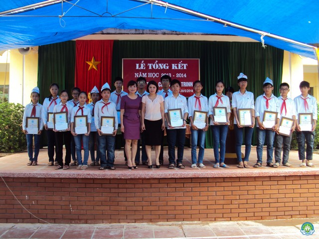 17 học sinh nhận giải thưởng Chu Mạnh Trinh lần thứ II